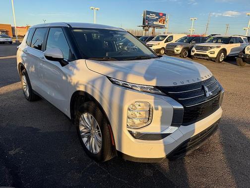 2023 Mitsubishi Outlander ES 2.5 S-AWC