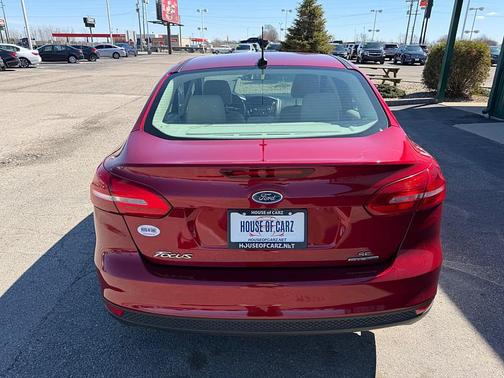 RED 2016 Ford Focus SE