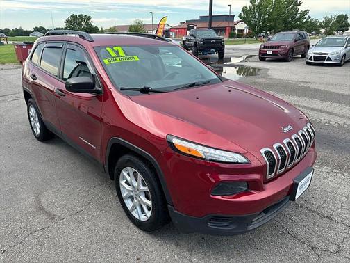 2017 Jeep Cherokee Sport