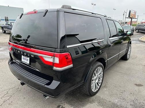 2017 Lincoln Navigator Select
