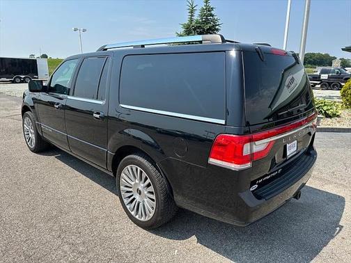 2017 Lincoln Navigator Select