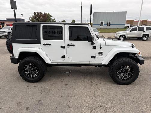 2016 Jeep Wrangler Unlimited Sahara