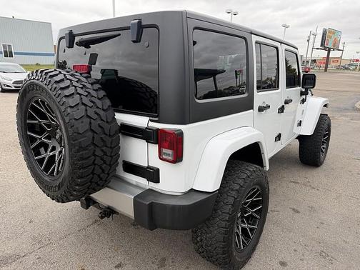 2016 Jeep Wrangler Unlimited Sahara