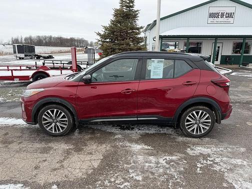 2021 Nissan Kicks SR