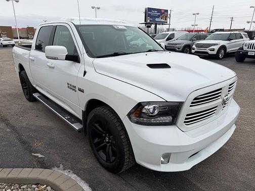 2016 RAM 1500 Sport