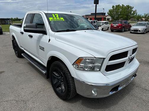 2017 RAM 1500 SLT