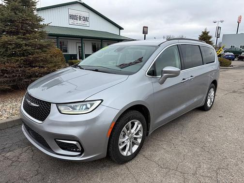 2021 Chrysler Pacifica Touring AWD