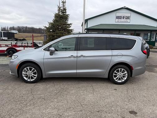 2021 Chrysler Pacifica Touring AWD
