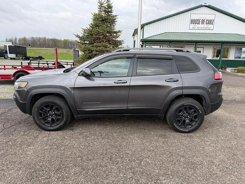 Granite Crystal Metallic 2020 Jeep Cherokee Trailhawk Elite