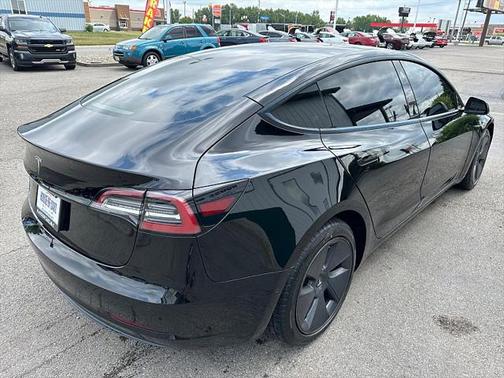 2022 Tesla Model 3 Standard Range