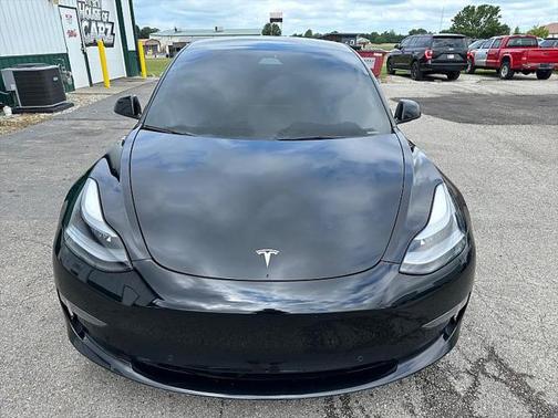 2022 Tesla Model 3 Standard Range