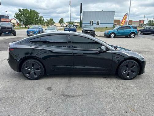 2022 Tesla Model 3 Standard Range