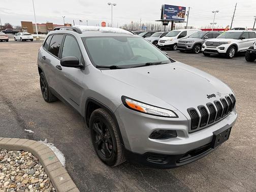 2016 Jeep Cherokee Sport