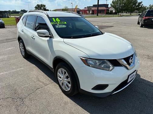 2016 Nissan Rogue SV