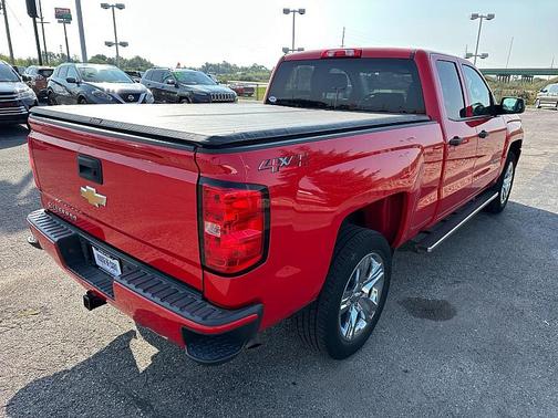 2018 Chevrolet Silverado 1500 Custom