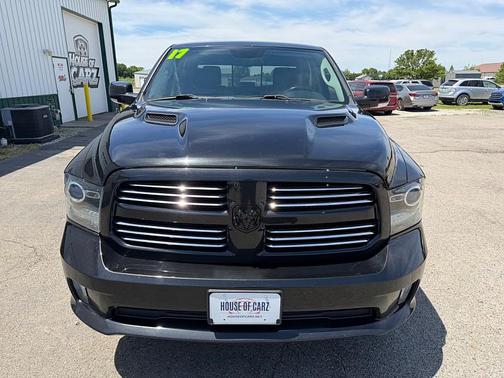 BLK 2017 RAM 1500 Sport