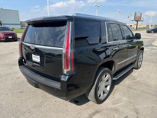 2017 Cadillac Escalade Luxury