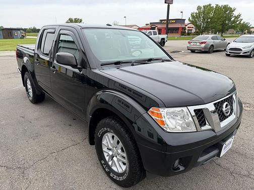 BLK 2014 Nissan Frontier SV