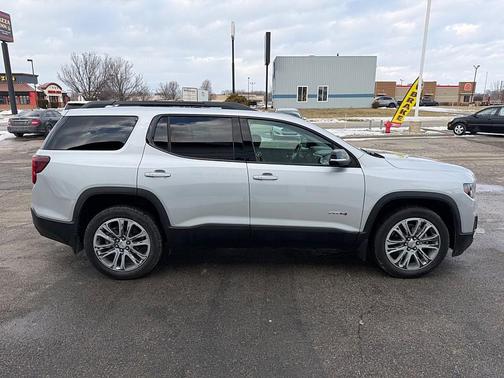 2020 GMC Acadia AT4