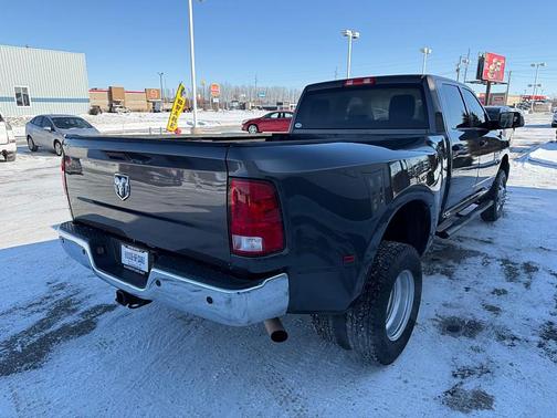 2017 RAM 3500 Tradesman Crew Cab 4x4 8' Box