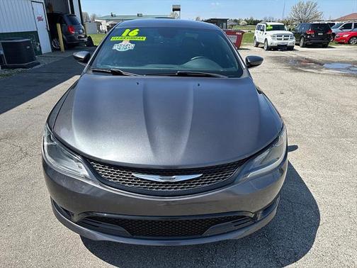 2016 Chrysler 200 S