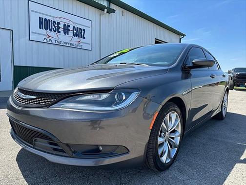 2016 Chrysler 200 S