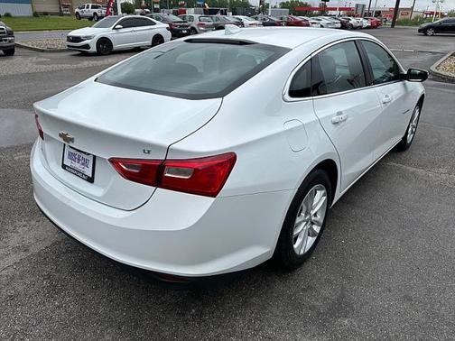 2017 Chevrolet Malibu 1LT