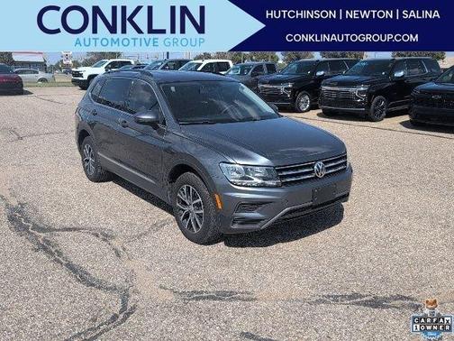 Platinum Gray Metallic 2020 Volkswagen Tiguan 2.0T SE