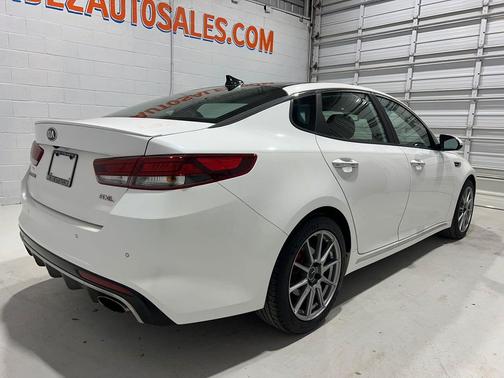 2016 Kia Optima SXL Turbo