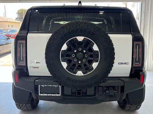Interstellar White 2024 GMC HUMMER EV SUV 2X