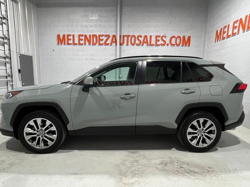 2019 Toyota RAV4 XLE Premium