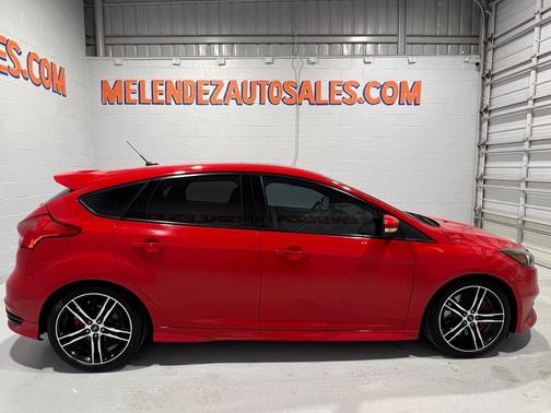 Race Red 2015 Ford Focus ST