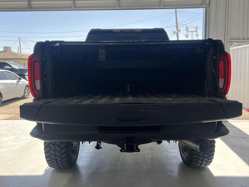 Black 2021 GMC Sierra 2500 Denali