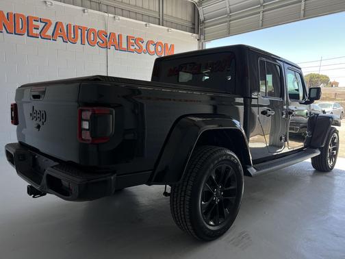 Black Clearcoat 2022 Jeep Gladiator High Altitude 4x4
