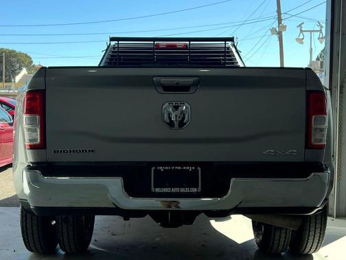 2019 RAM 3500 Big Horn Crew Cab 4x4 8' Box