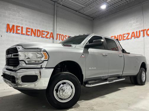 2019 RAM 3500 Big Horn Crew Cab 4x4 8' Box
