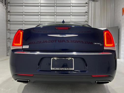 2015 Chrysler 300C Base