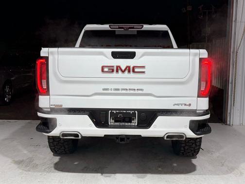 2022 GMC Sierra 1500 AT4