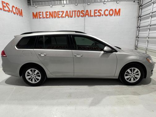 2015 Volkswagen Golf SportWagen TSI S 4-Door