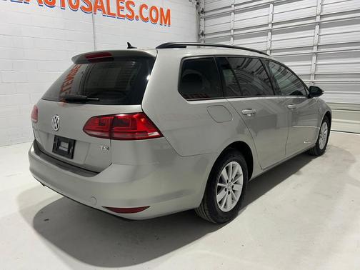 2015 Volkswagen Golf SportWagen TSI S 4-Door