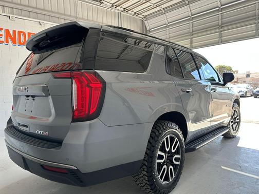 2022 GMC Yukon 4WD AT4