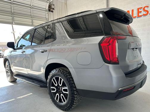 2022 GMC Yukon 4WD AT4