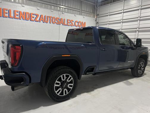 Pacific Blue Metallic 2022 GMC Sierra 2500 AT4