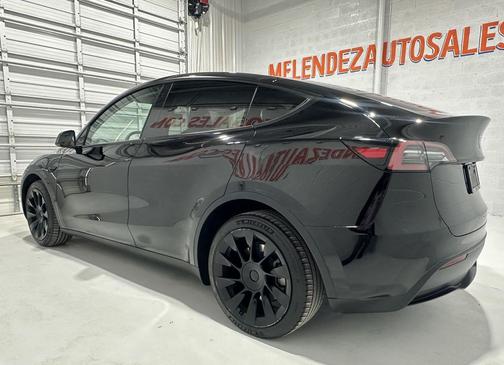 2023 Tesla Model Y Long Range Dual Motor All-Wheel Drive