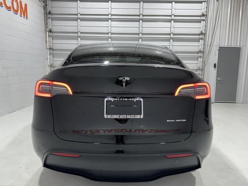 2023 Tesla Model Y Long Range Dual Motor All-Wheel Drive