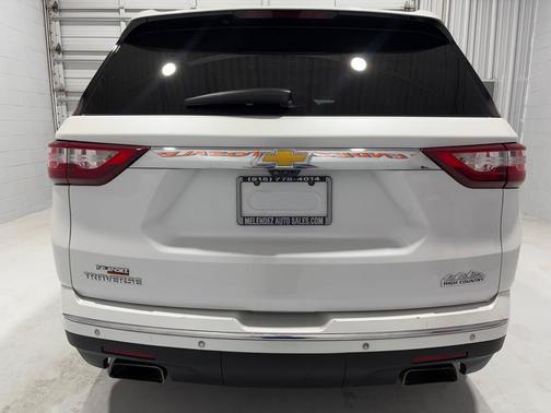 Iridescent Pearl Tricoat 2021 Chevrolet Traverse High Country
