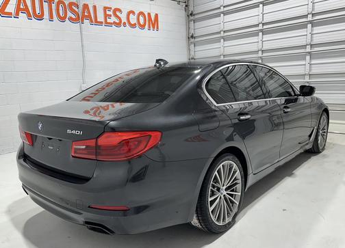 2018 BMW 540 540i Sedan