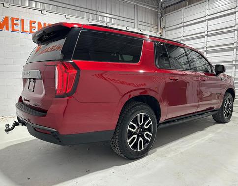 2021 GMC Yukon XL 4WD AT4
