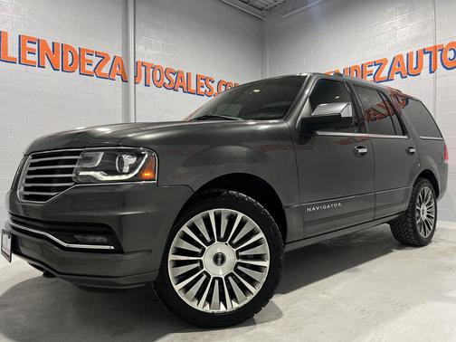 2015 Lincoln Navigator Base