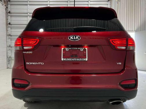 2019 Kia Sorento S